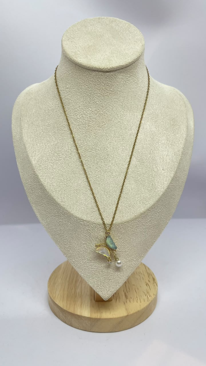 Elegant Stainless Steel Necklace with Elegant Pendant