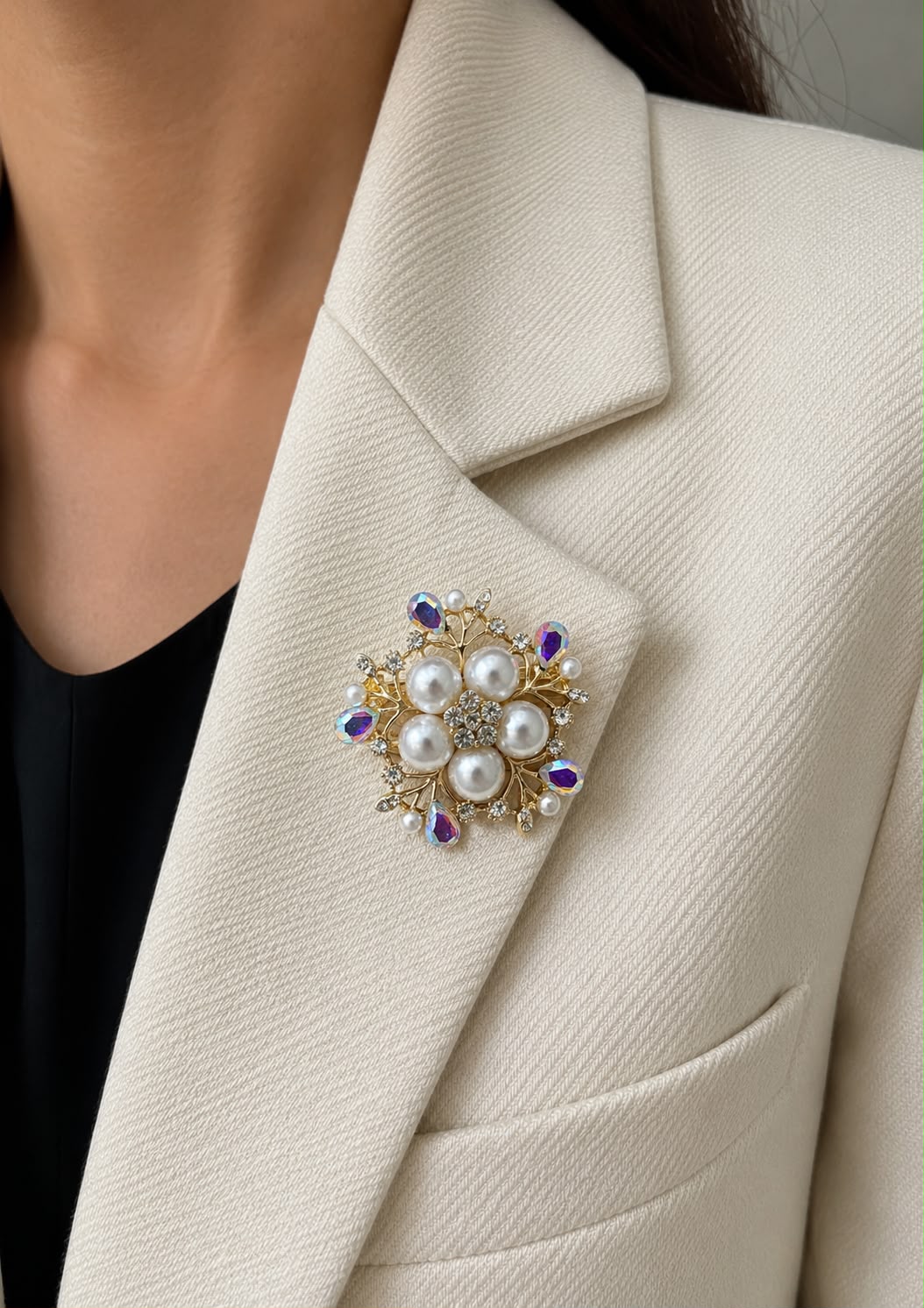 Elegant Pearl & Crystal Floral Brooch